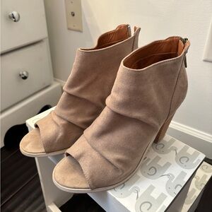 Taupe suede booties